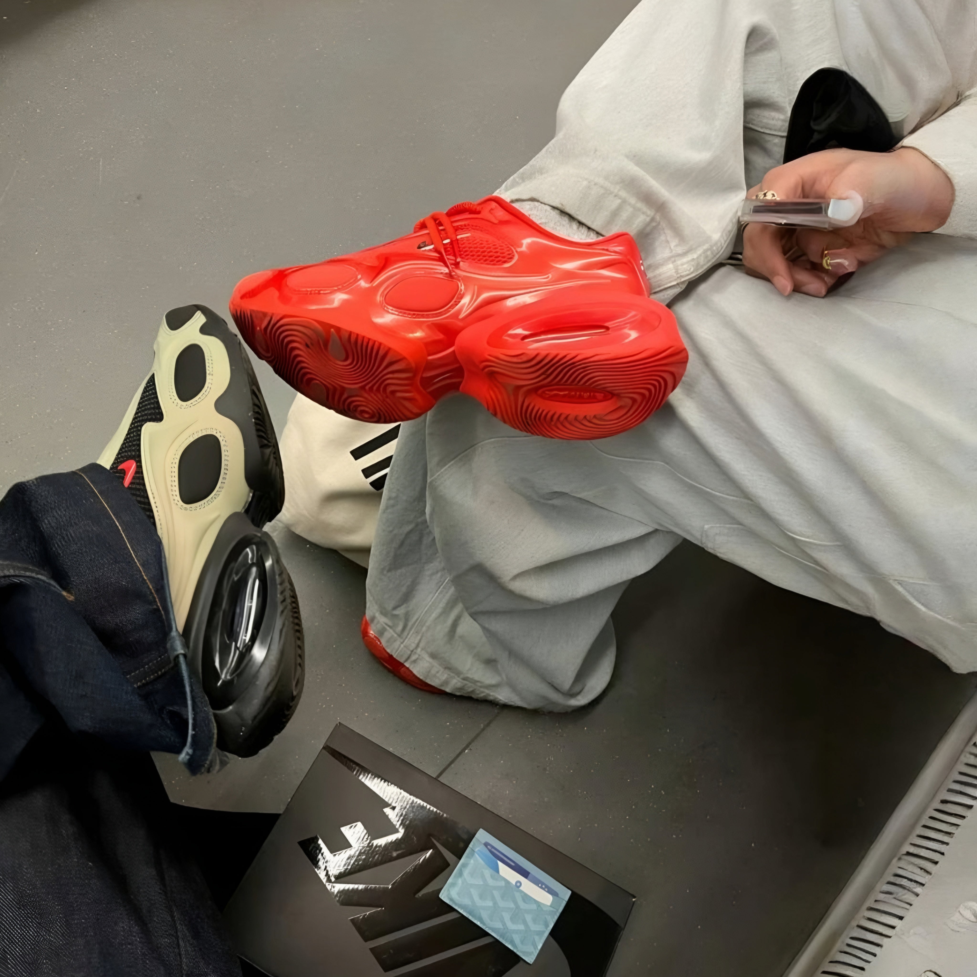 マシュ Mixing one part urban to one part tough, the Air Max Pulse brings