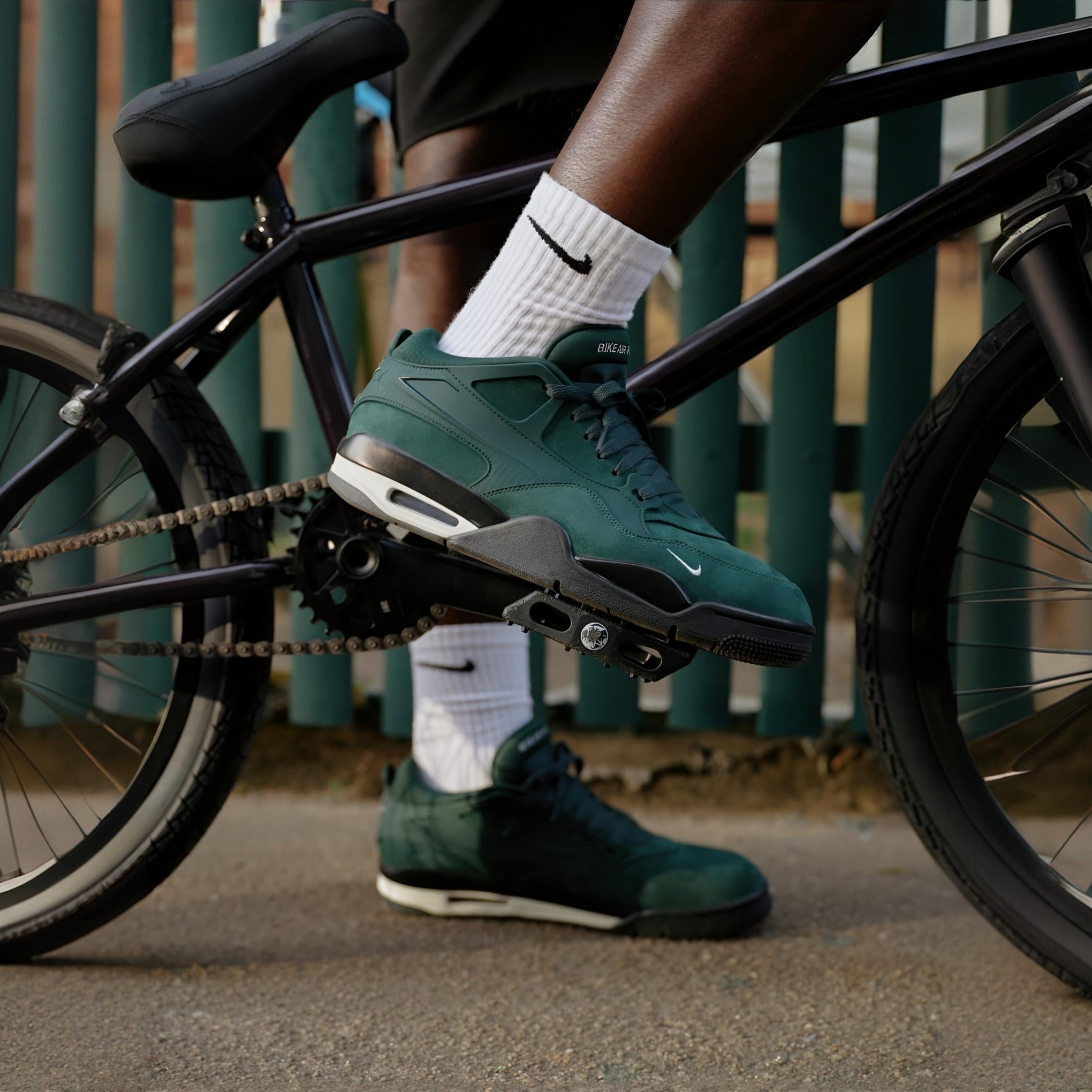 Jordan x Nigel Sylvester Air Jordan 4 man 